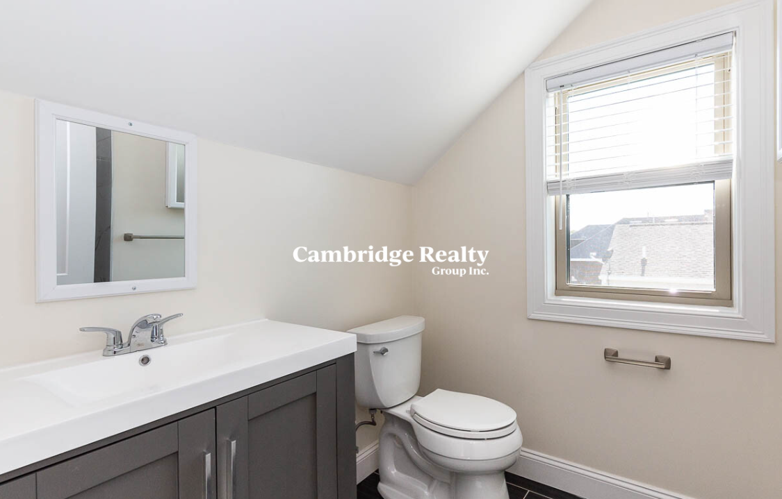 39 Harvard St, Medford