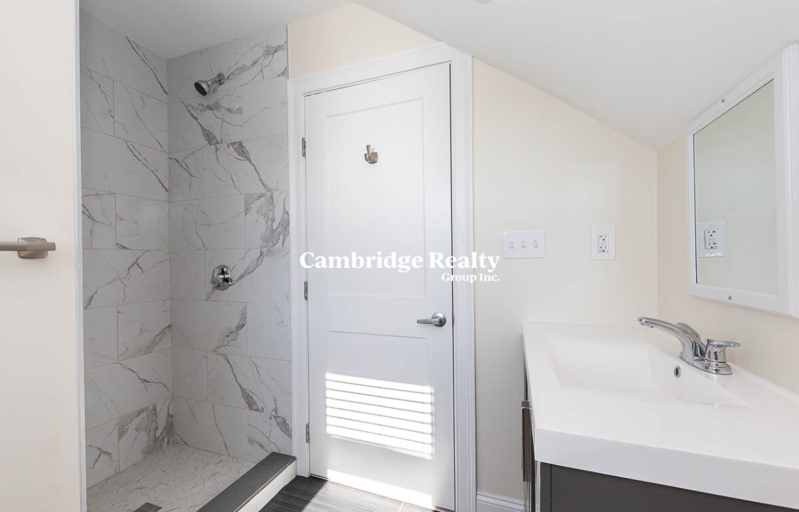 39 Harvard St, Medford