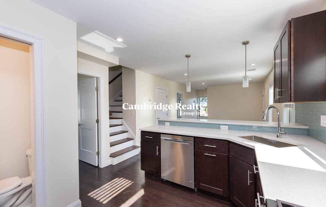 39 Harvard St, Medford