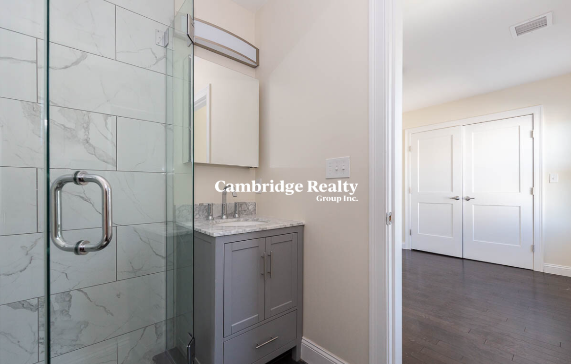 39 Harvard St, Medford