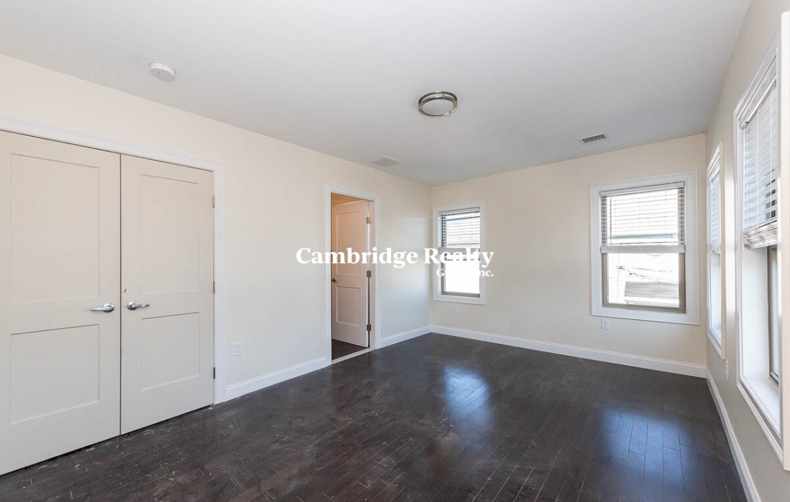 39 Harvard St, Medford