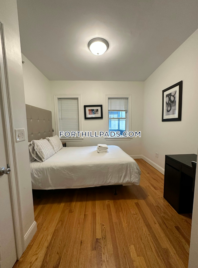 48 Guild St, Roxbury