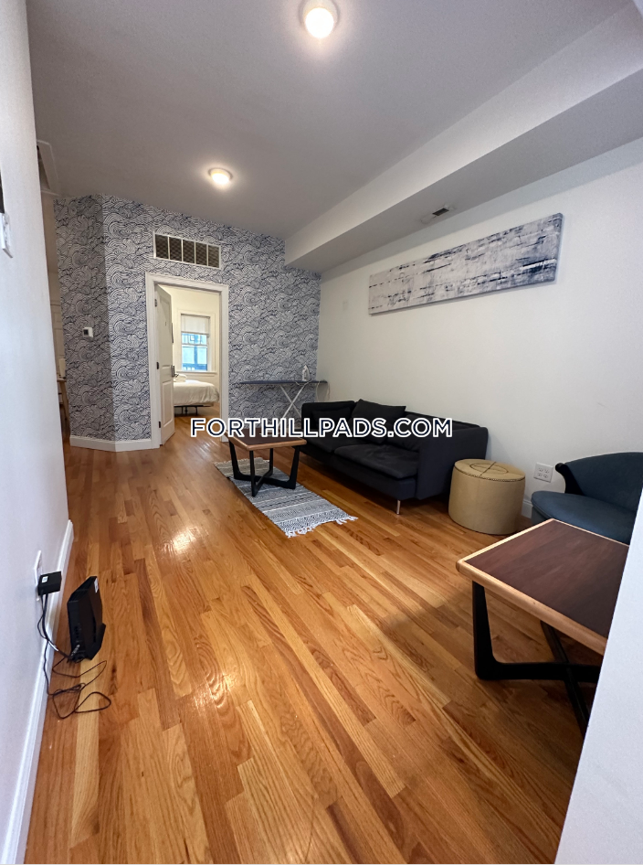 48 Guild St, Roxbury