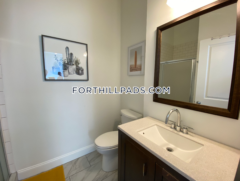 48 Guild St, Roxbury