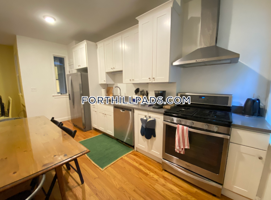 48 Guild St, Roxbury