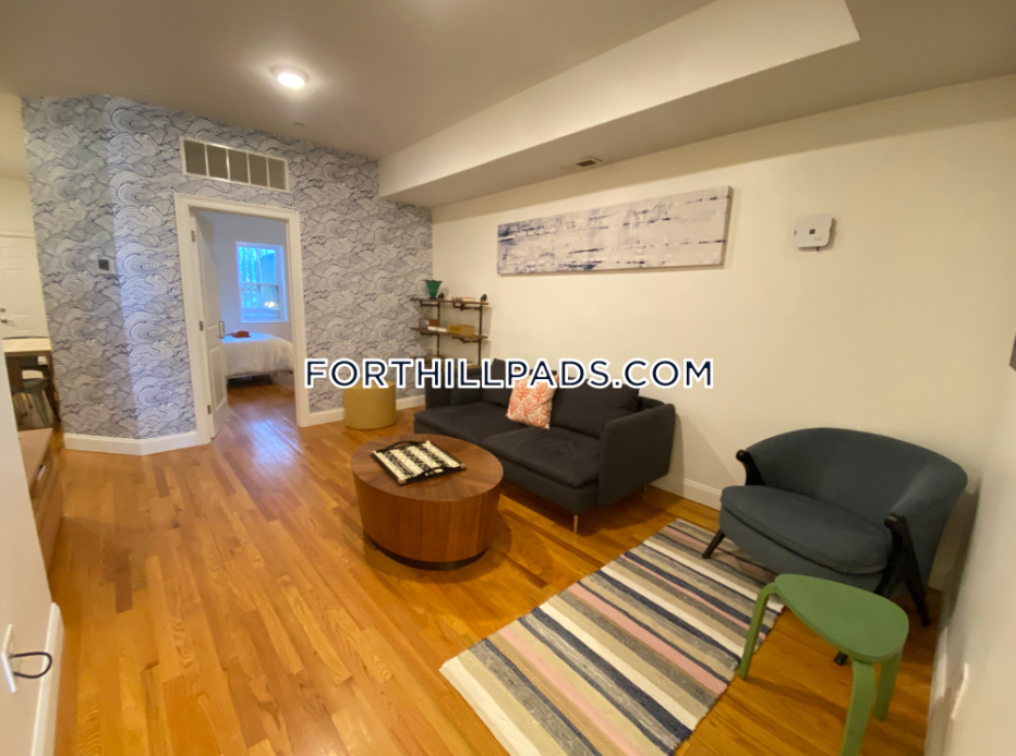 48 Guild St, Roxbury