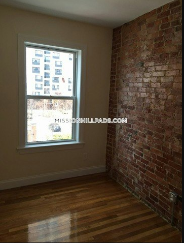 830 Huntington Ave, Mission Hill