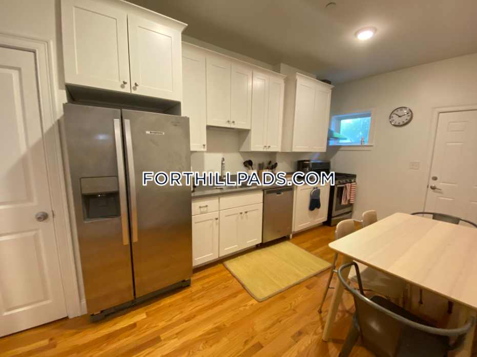 48 Guild St, Roxbury