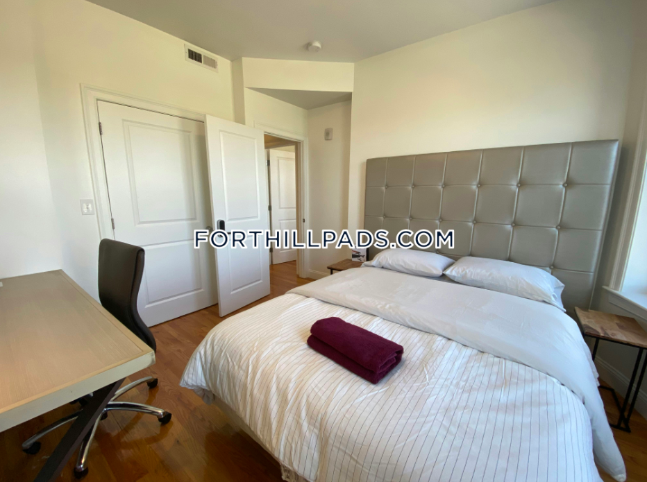 48 Guild St, Roxbury