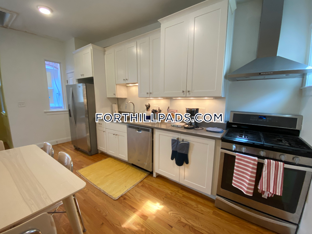 48 Guild St, Roxbury