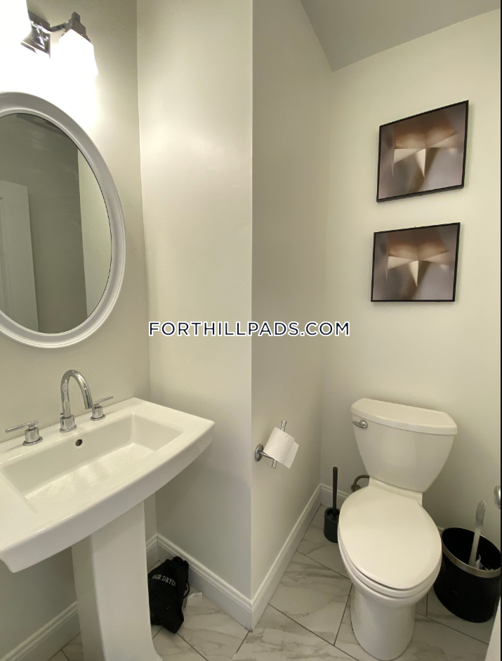 48 Guild St, Roxbury