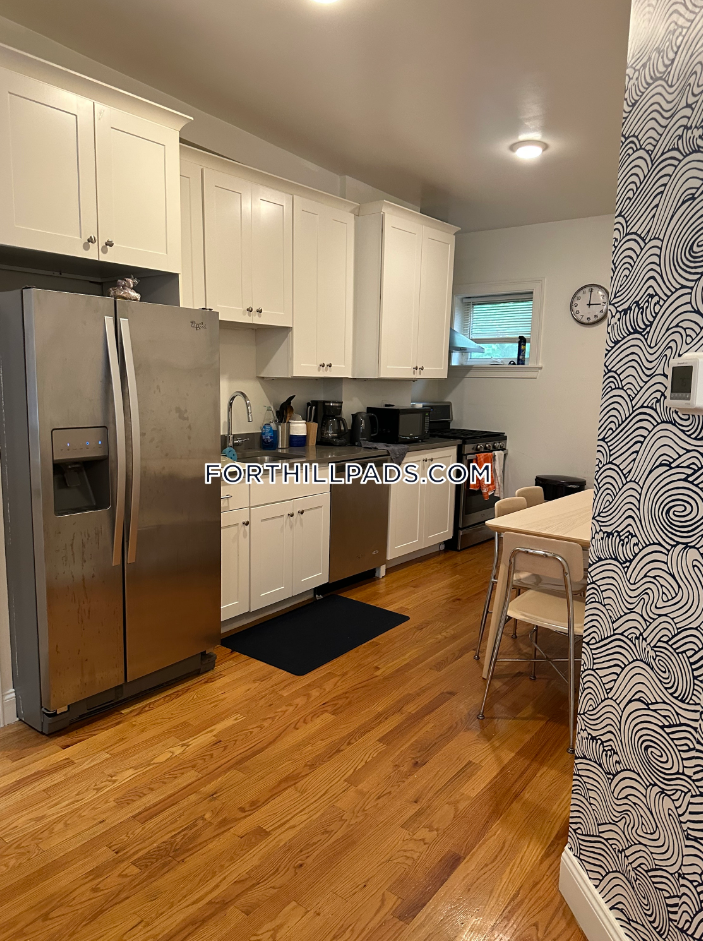 48 Guild St, Roxbury