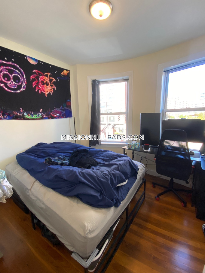 830 Huntington Ave, Mission Hill