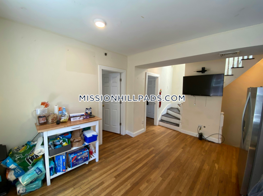 830 Huntington Ave, Mission Hill