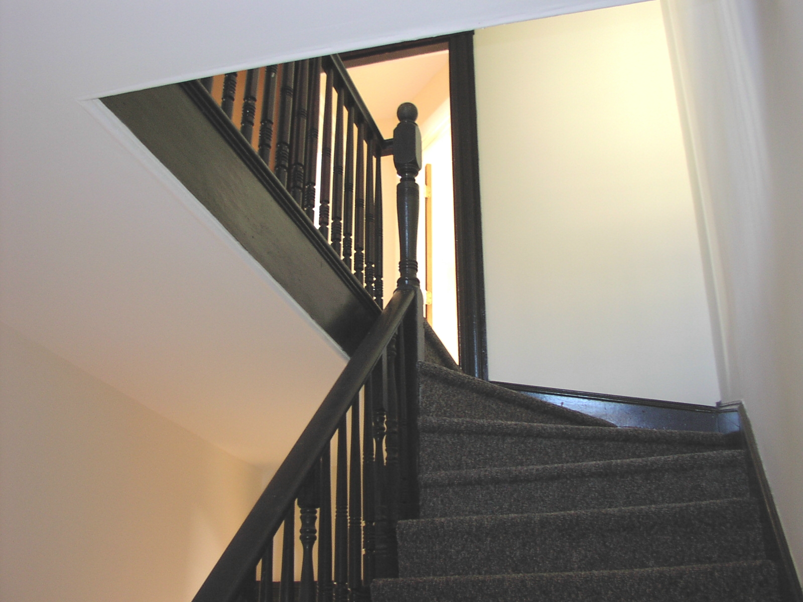 90 Los Angeles St, Newton