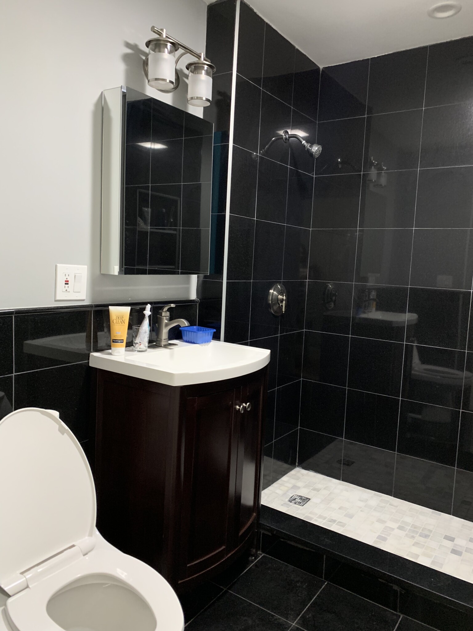 146 Hillside St, Mission Hill