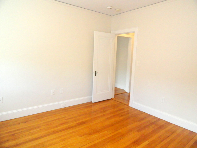 353 Harvard St, Harvard Square