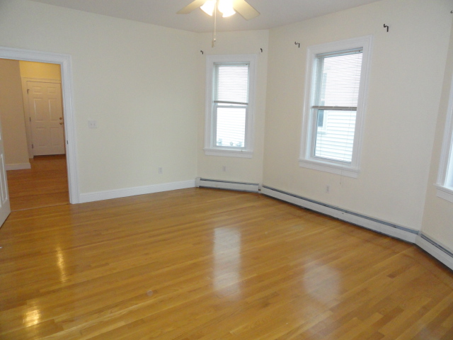 32 Rockland Ave, Malden