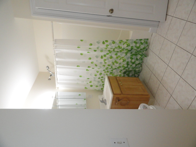 32 Rockland Ave, Malden