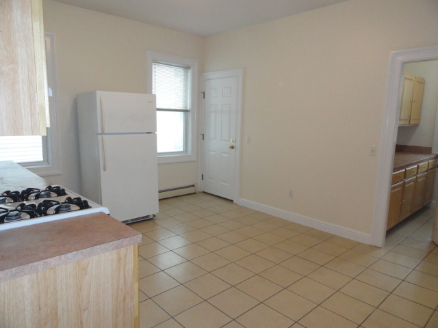 32 Rockland Ave, Malden