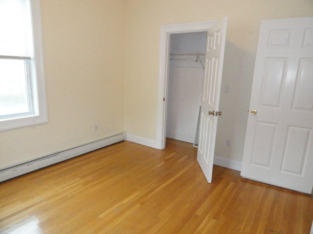 32 Rockland Ave, Malden