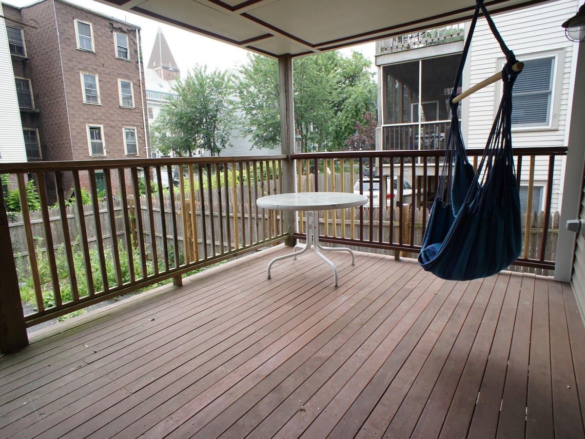 206 9th St, South Boston