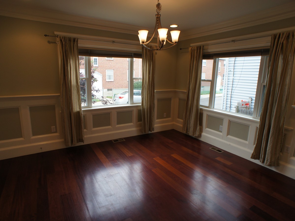 206 9th St, South Boston