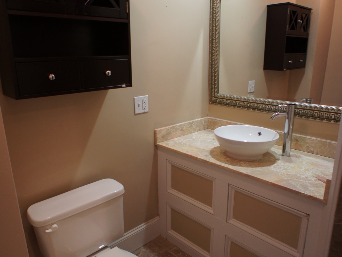 206 9th St, South Boston