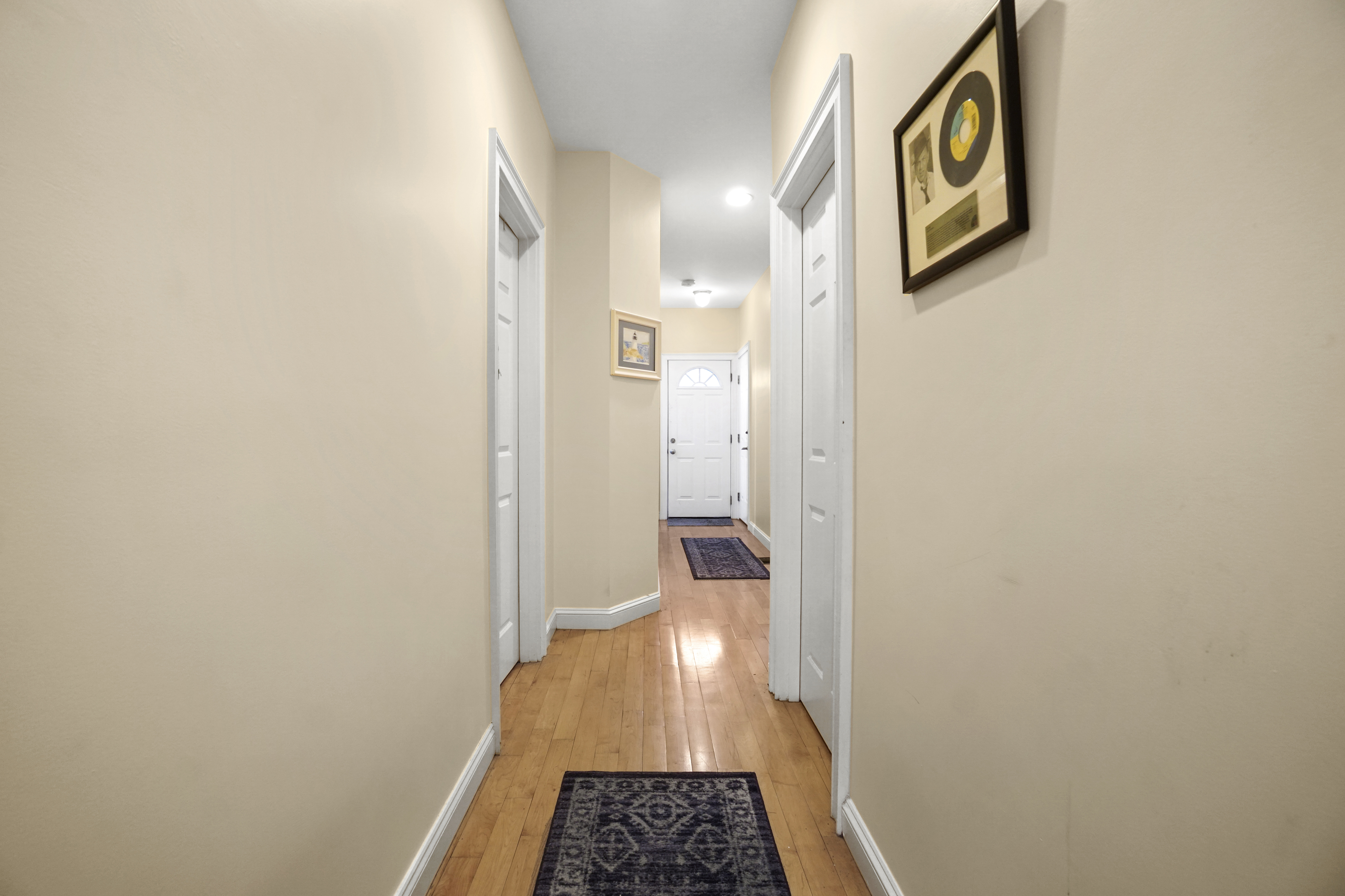 8 Howell, South Boston