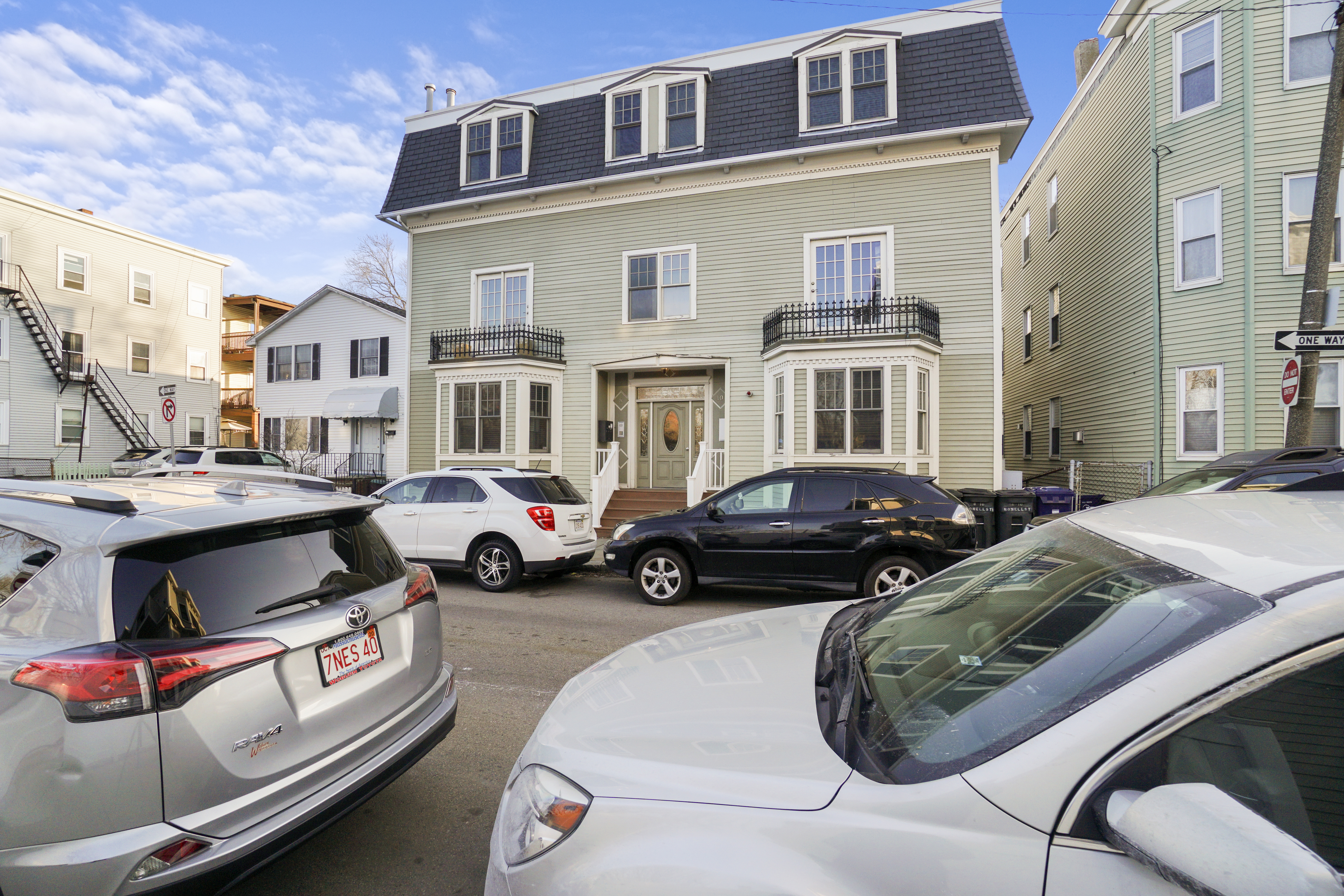 8 Howell, South Boston