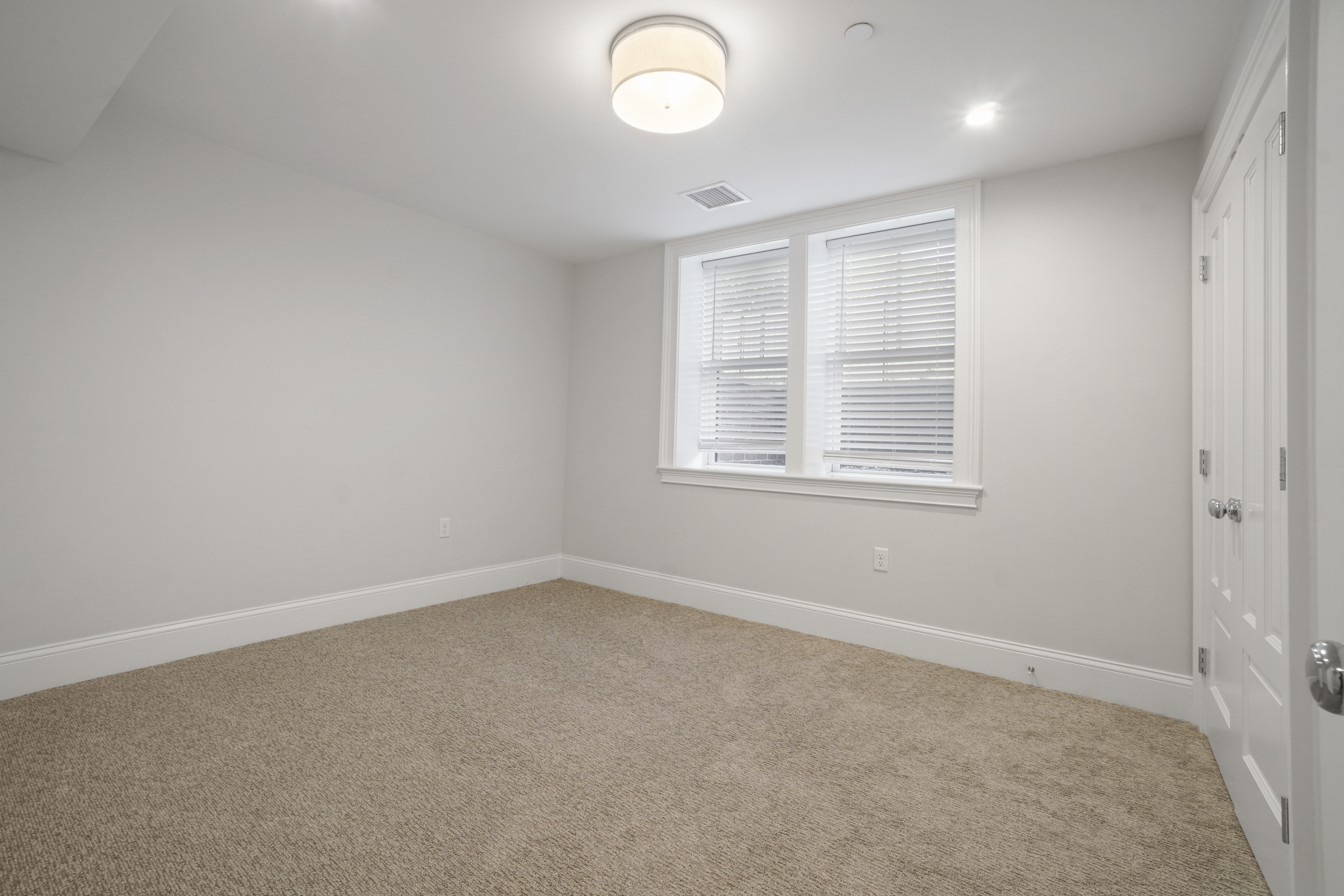 43 Essex St, Central Square