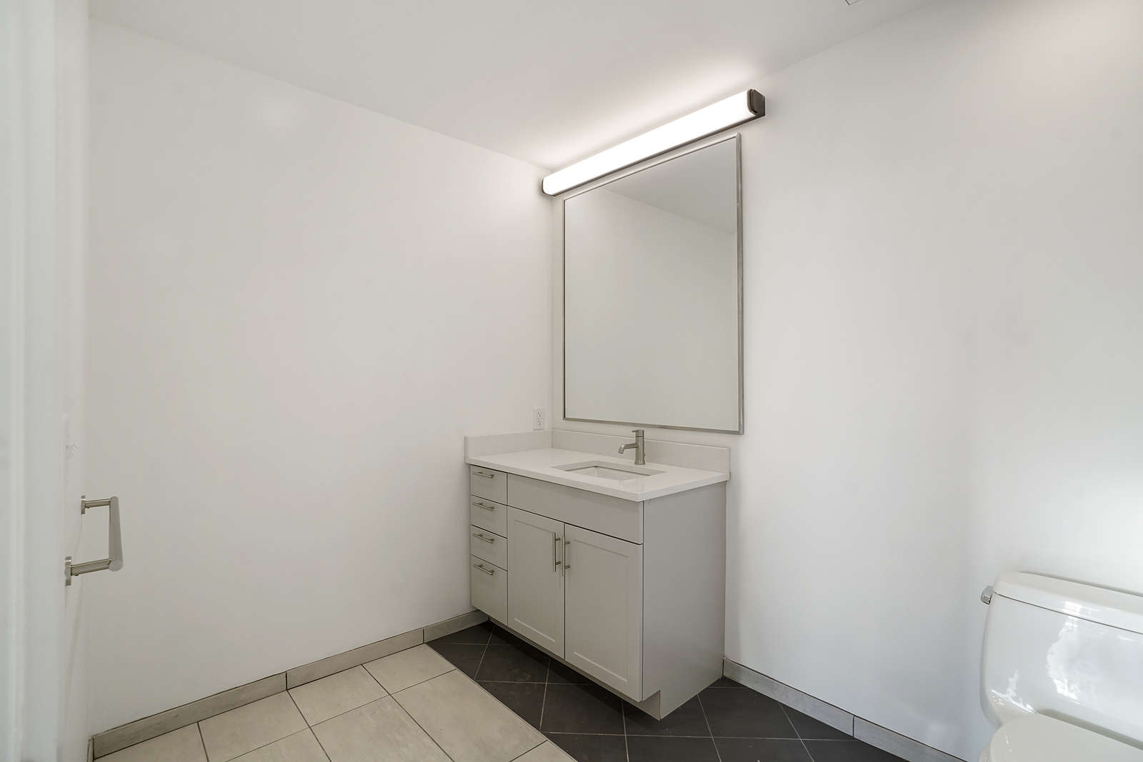 839 Beacon St, Fenway