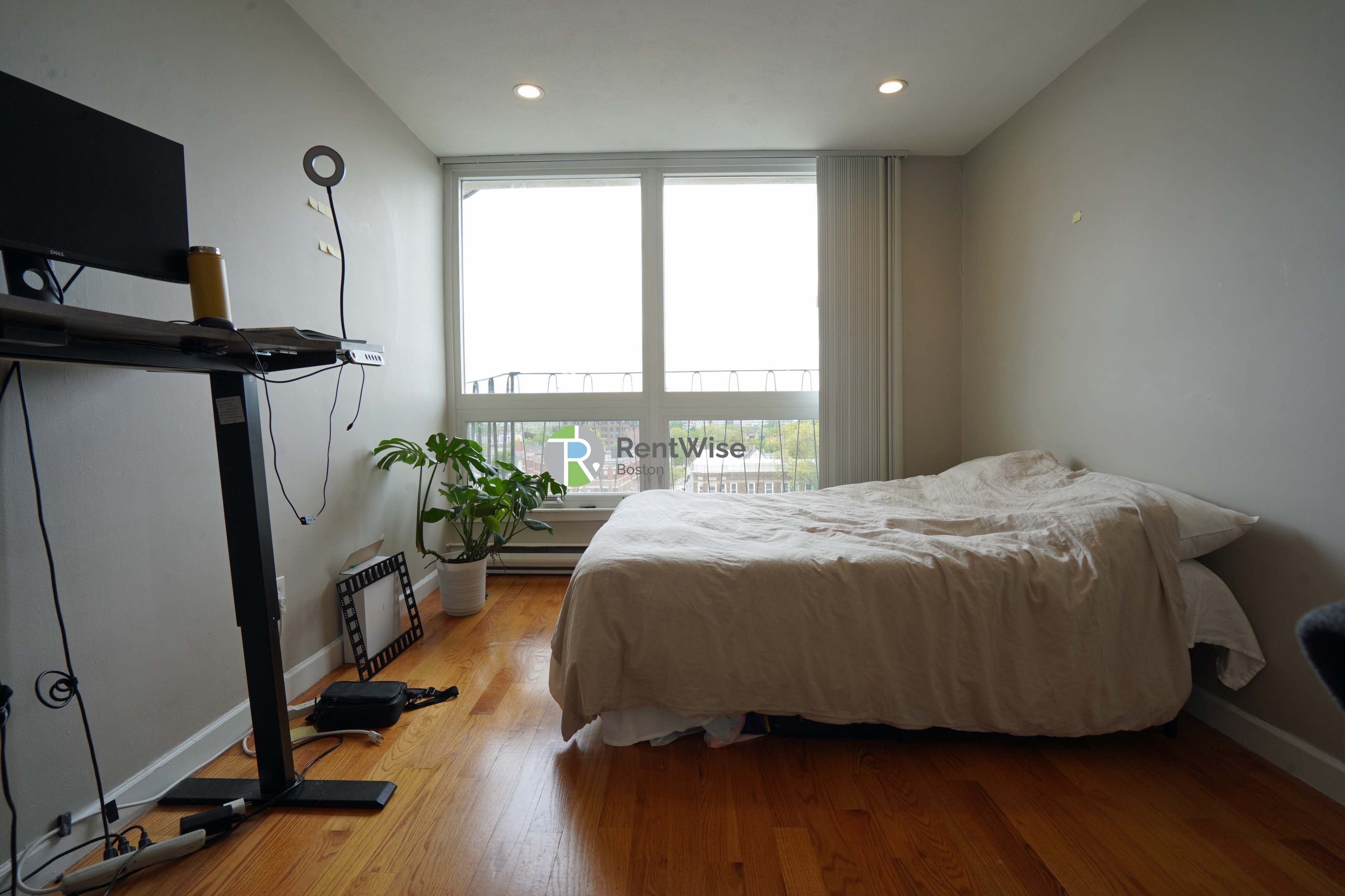 1200 Commonwealth Ave, Brighton