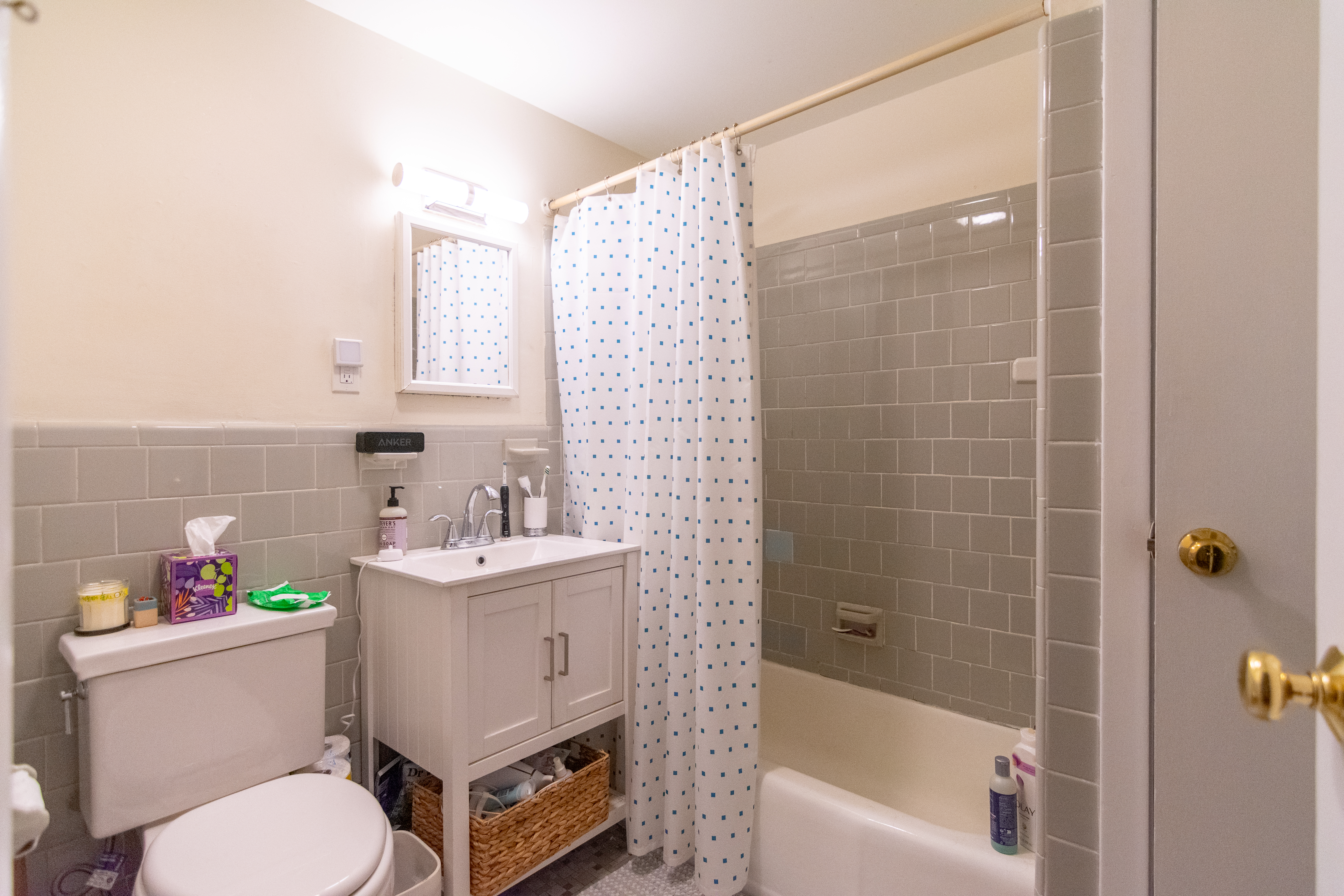 213 Newbury St, Back Bay