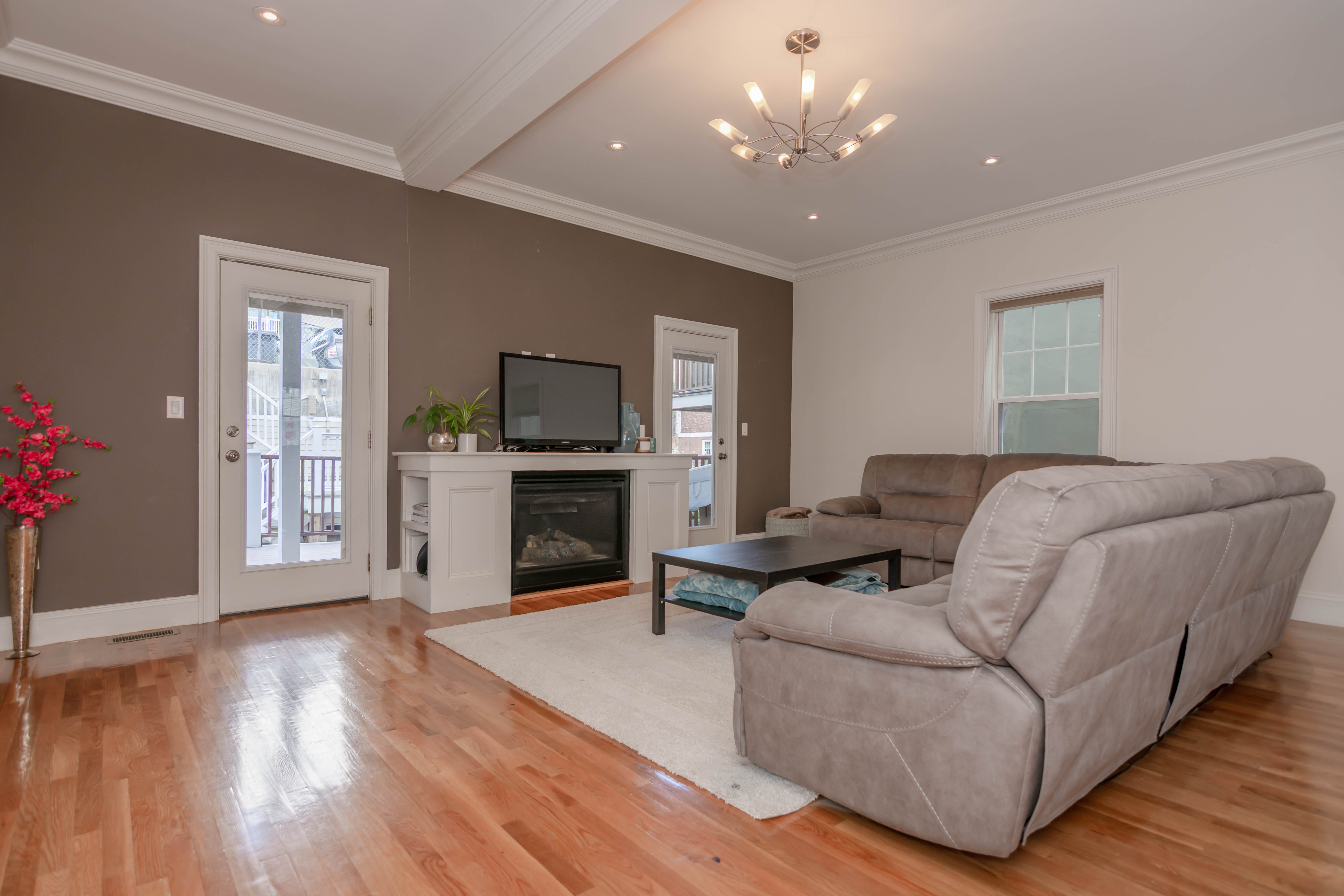 462 7th St, South Boston