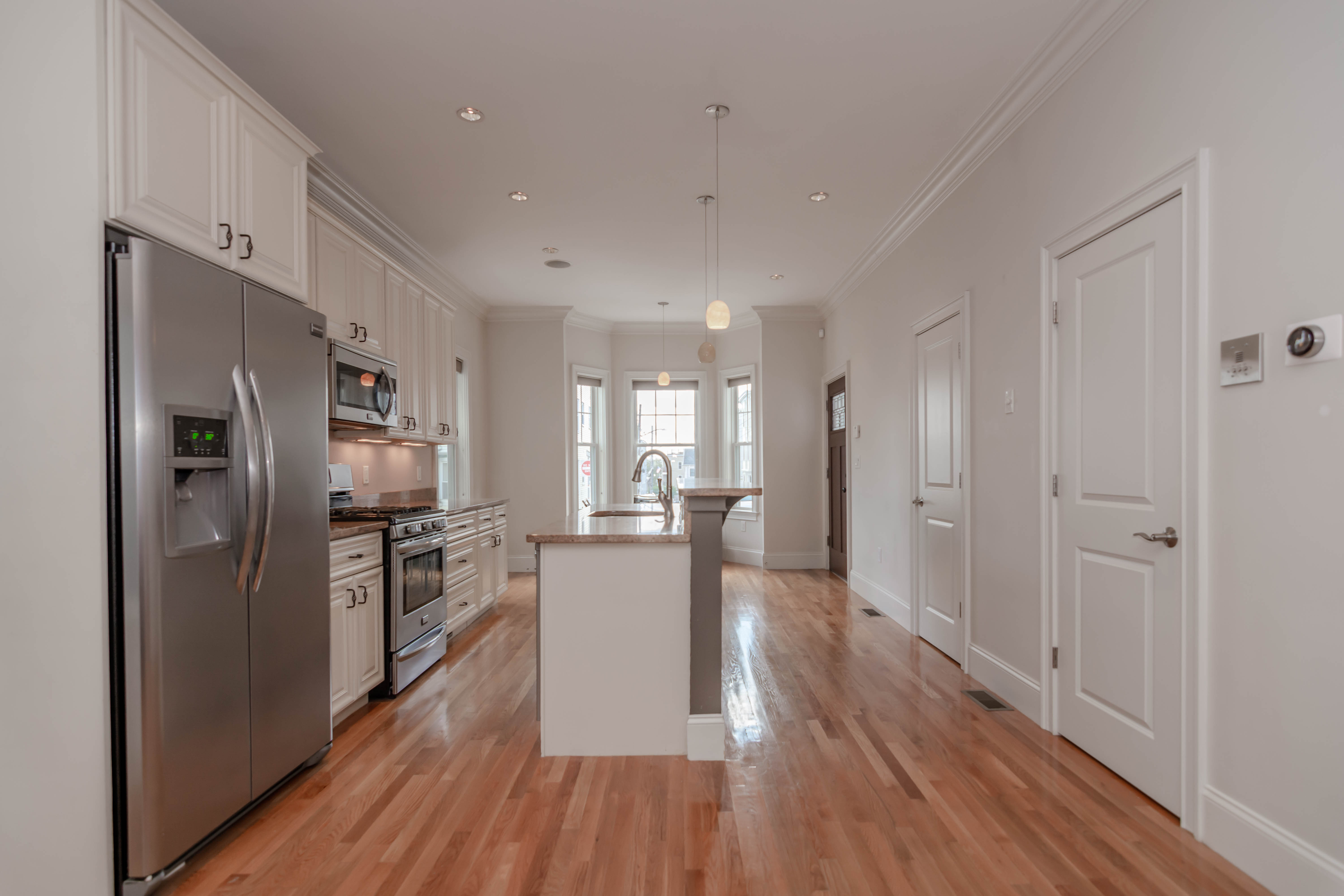 462 7th St, South Boston