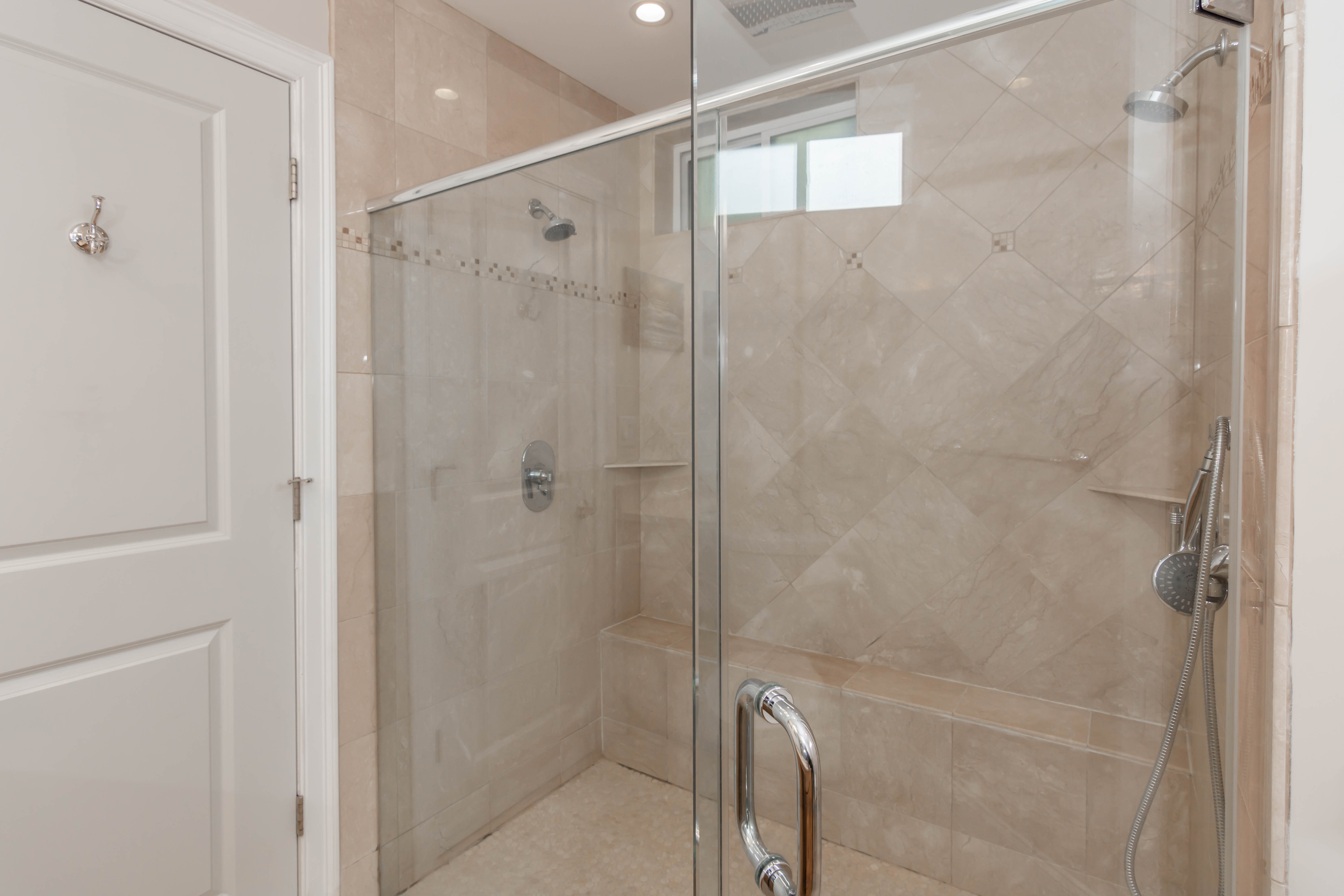 462 7th St, South Boston