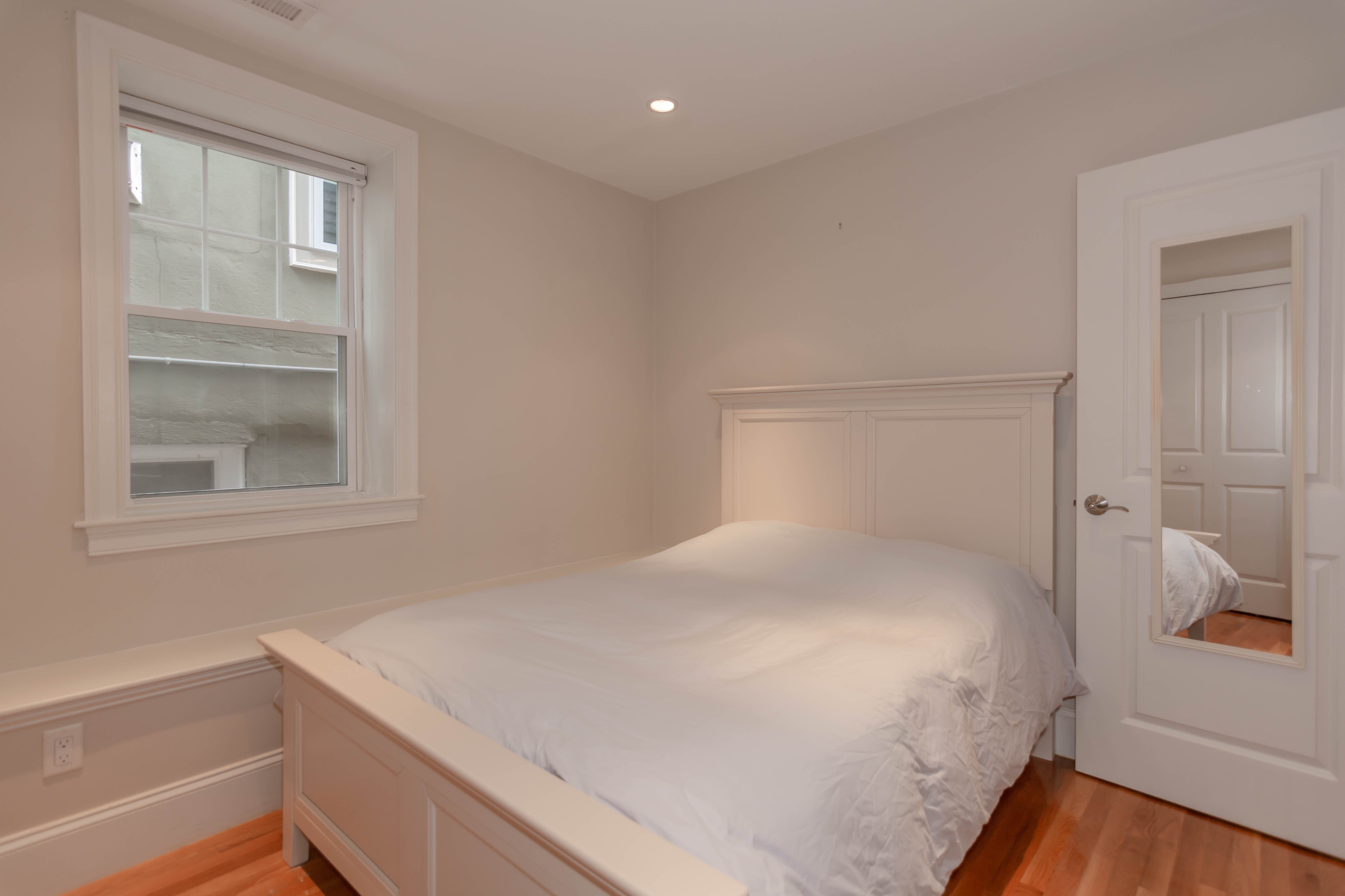 462 7th St, South Boston