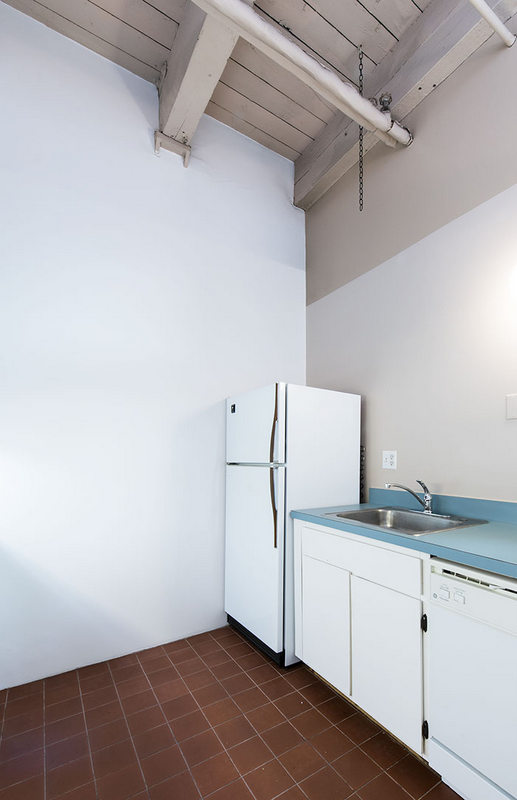 10 Thacher St, North End