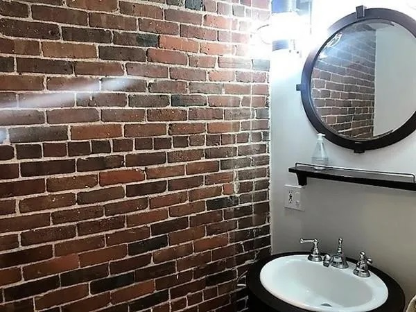 287 Hanover St, North End