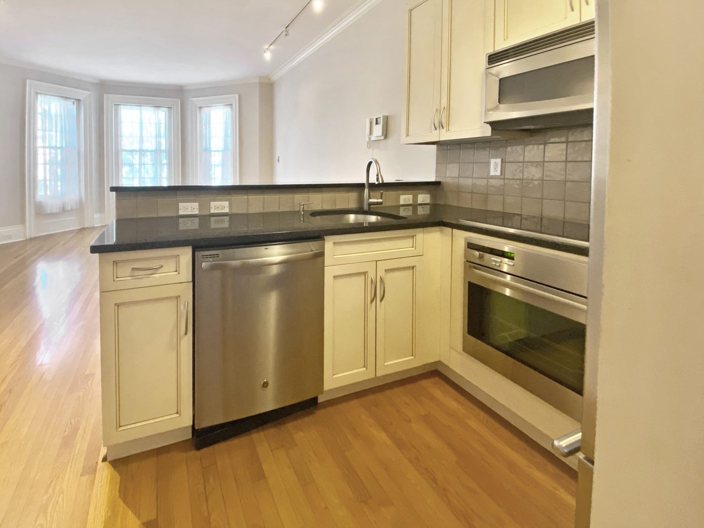 80 Marlborough St, Back Bay