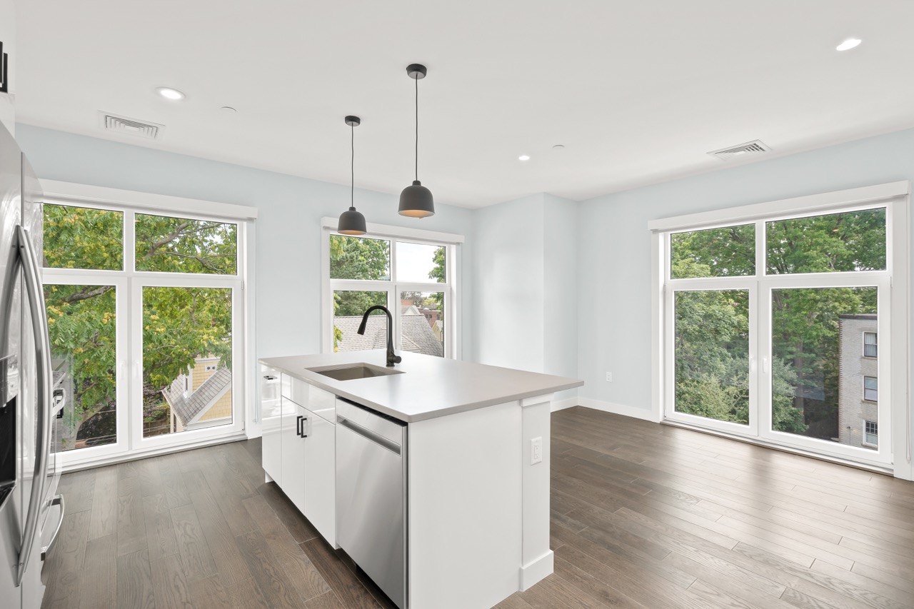 54 Auburn St, Coolidge Corner