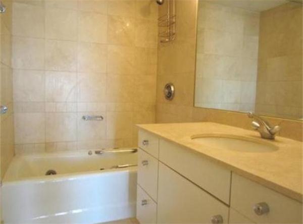 75 Cambridge Pkwy, East Cambridge