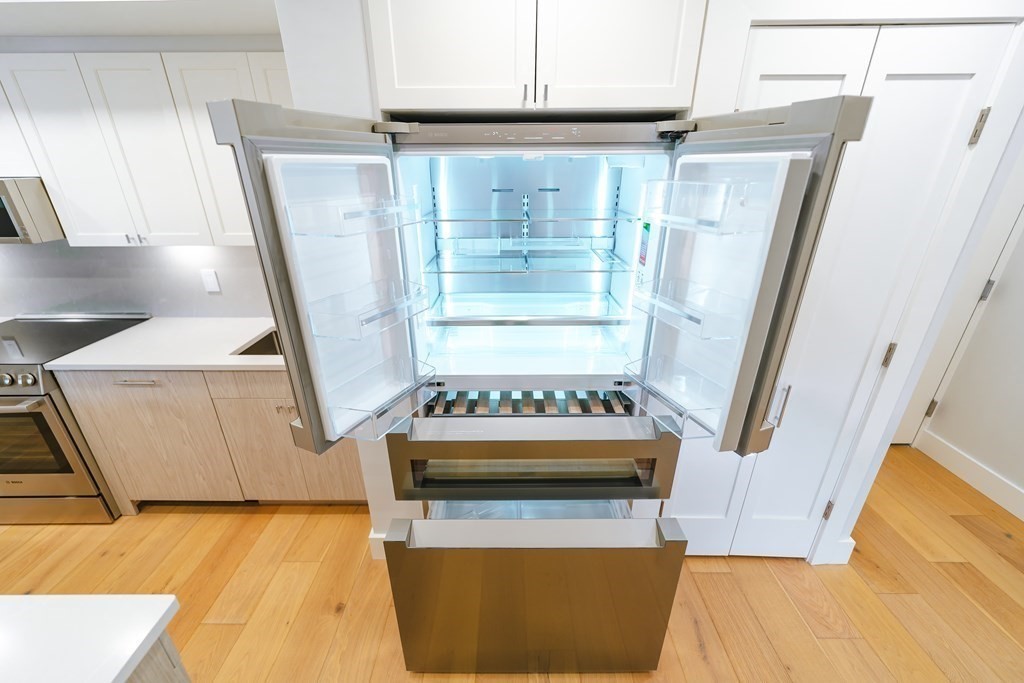 28 Exeter St, Back Bay