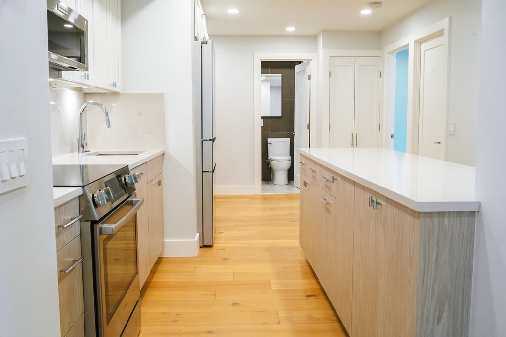 28 Exeter St, Back Bay