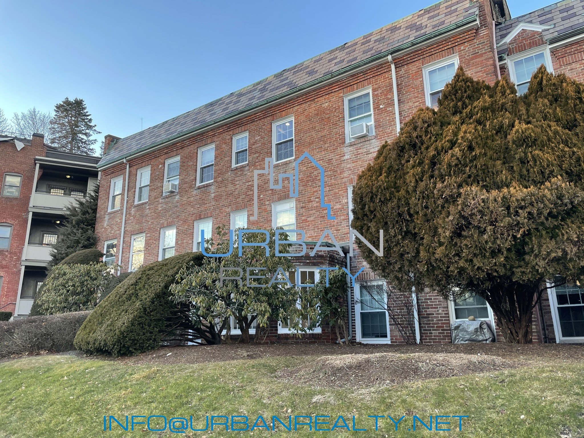 39 Commonwealth Ave, Newton