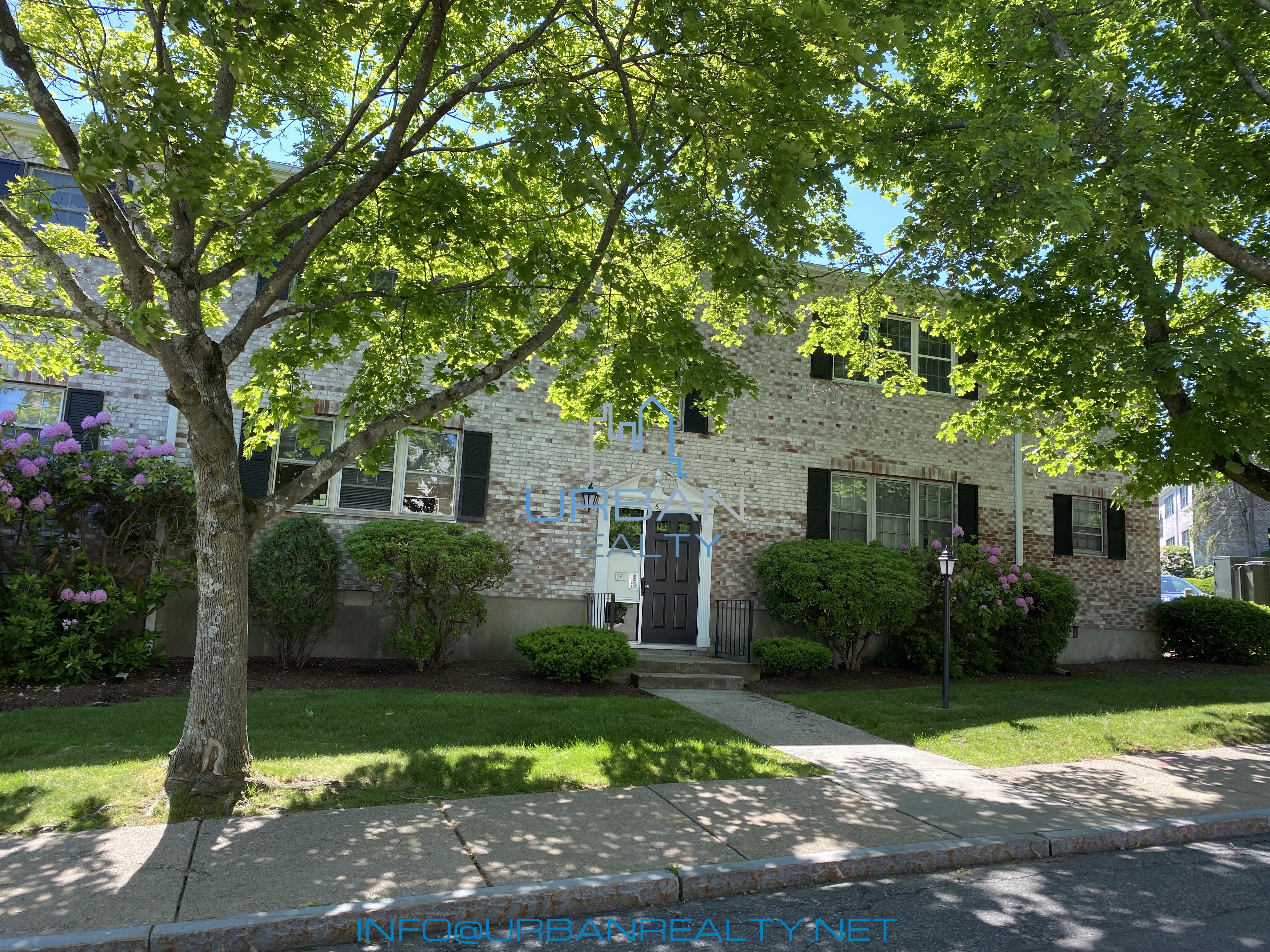 6 Lake Shore Ter, Brighton