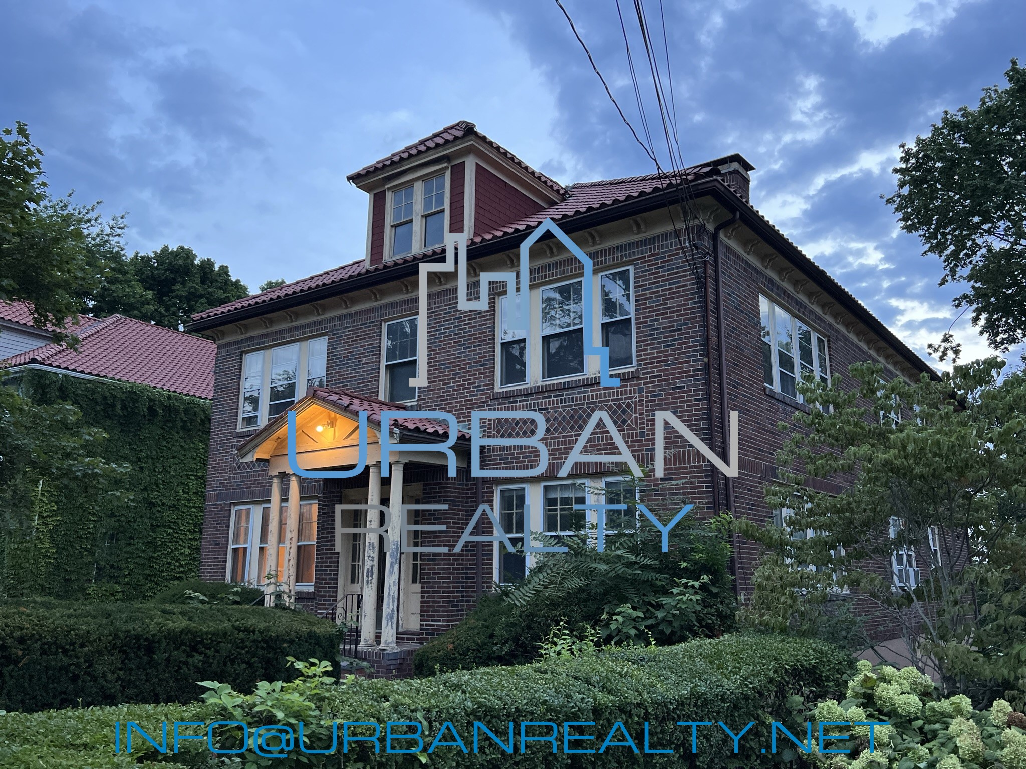 55 Algonquin Rd, Chestnut Hill (Newton)