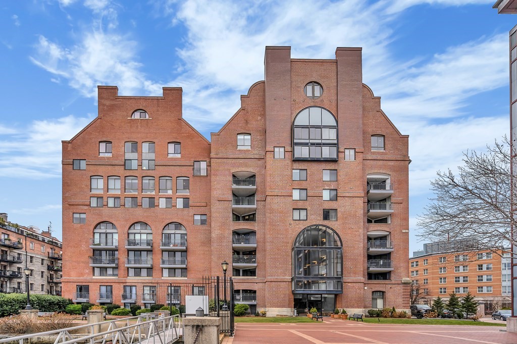 357 Commercial St, North End