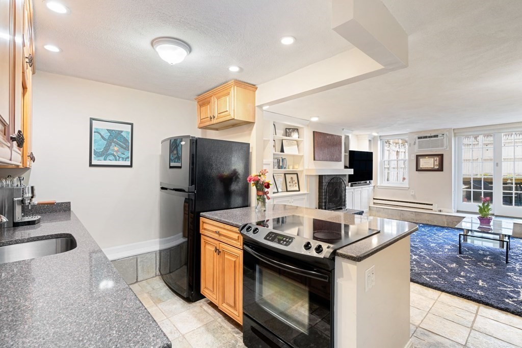 249 W Newton St, South End